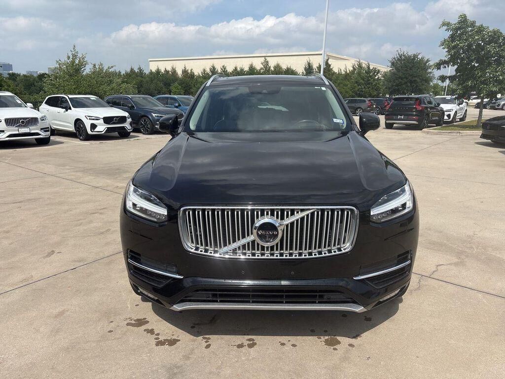 2019 VOLVO XC90