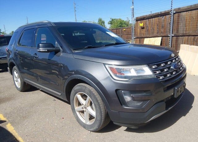 2016 FORD Explorer