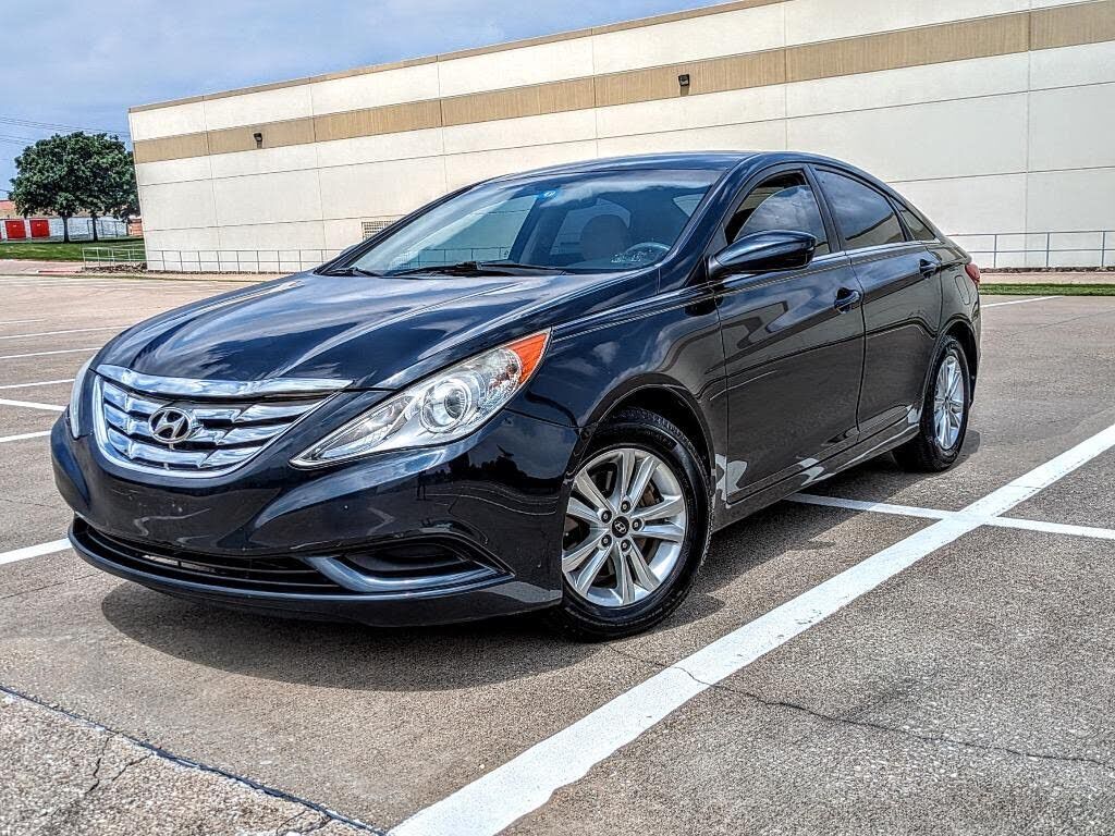 2011 HYUNDAI Sonata