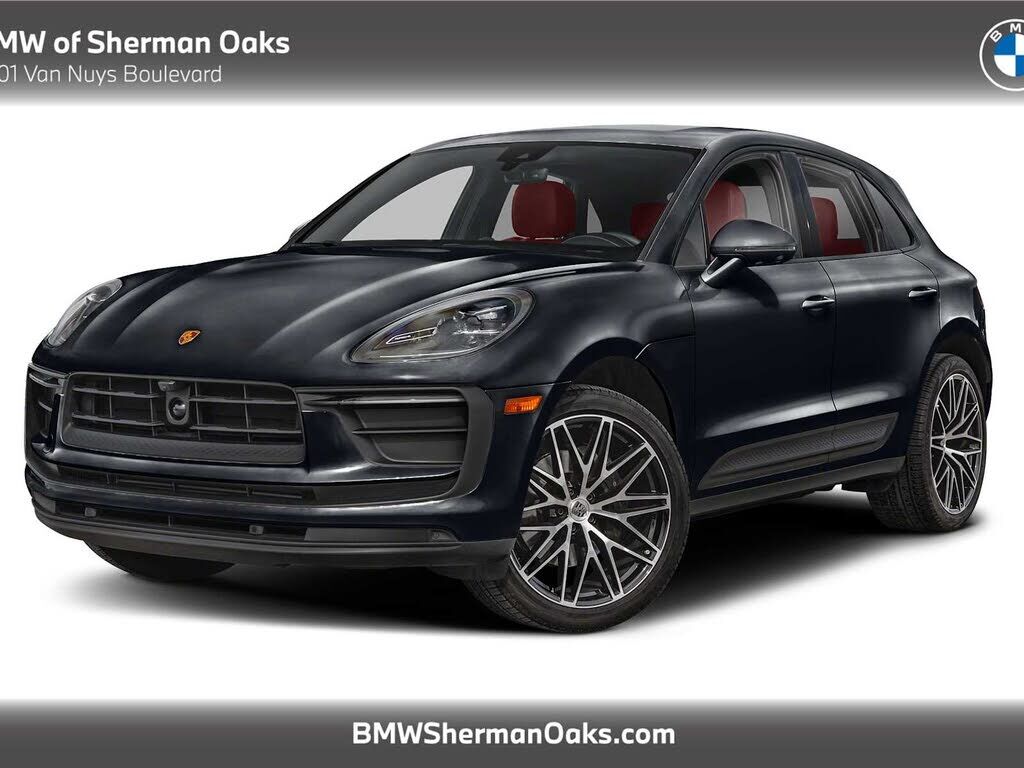2024 PORSCHE Macan