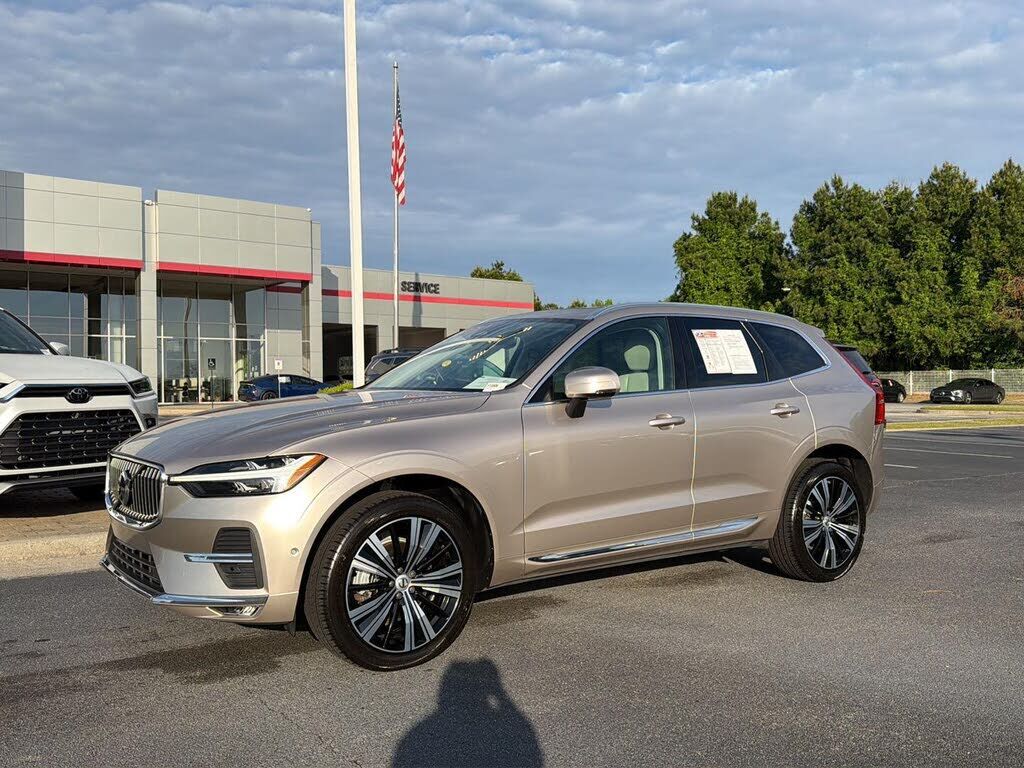 2023 VOLVO XC60