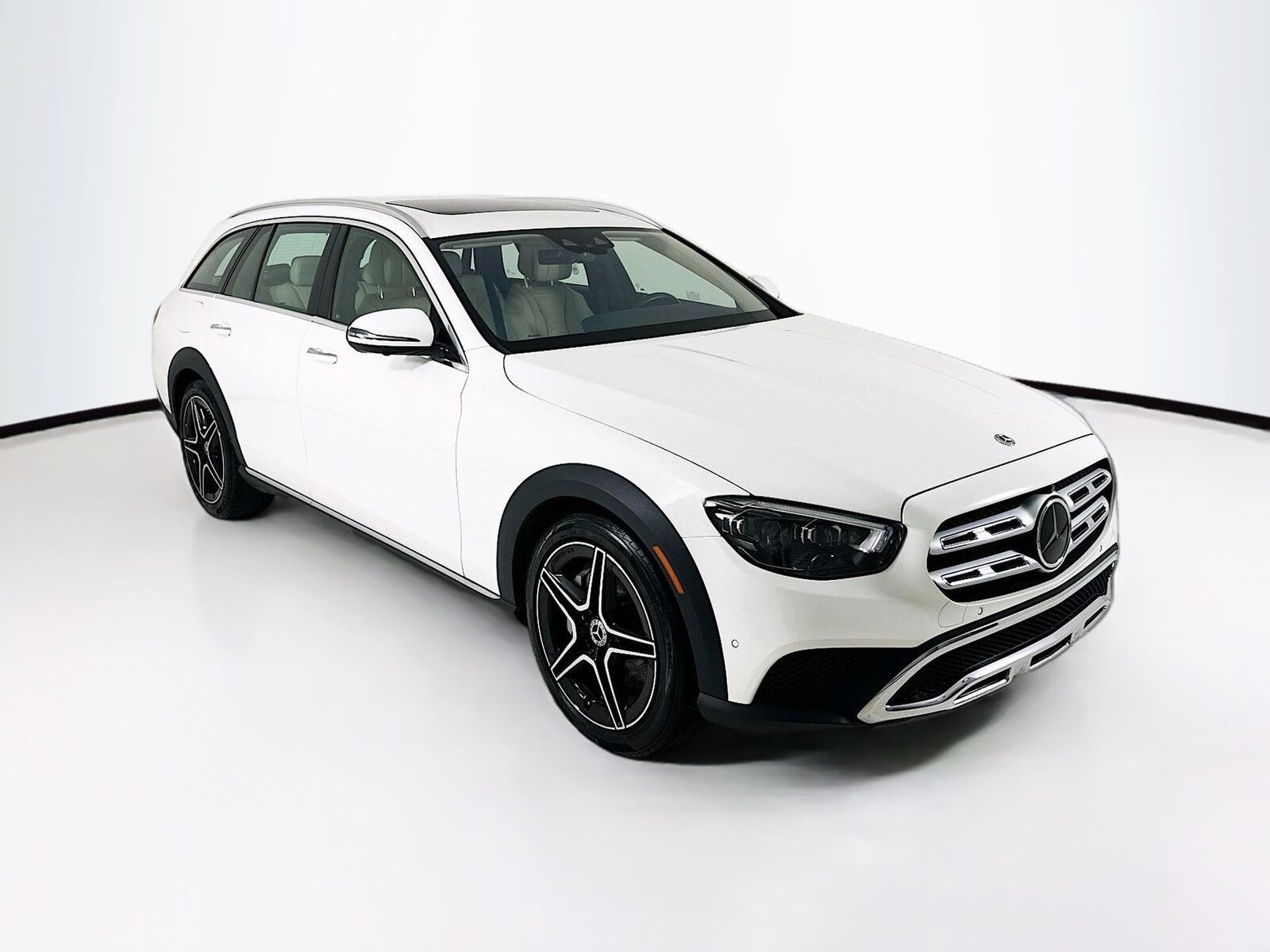 2022 MERCEDES-BENZ E-Class