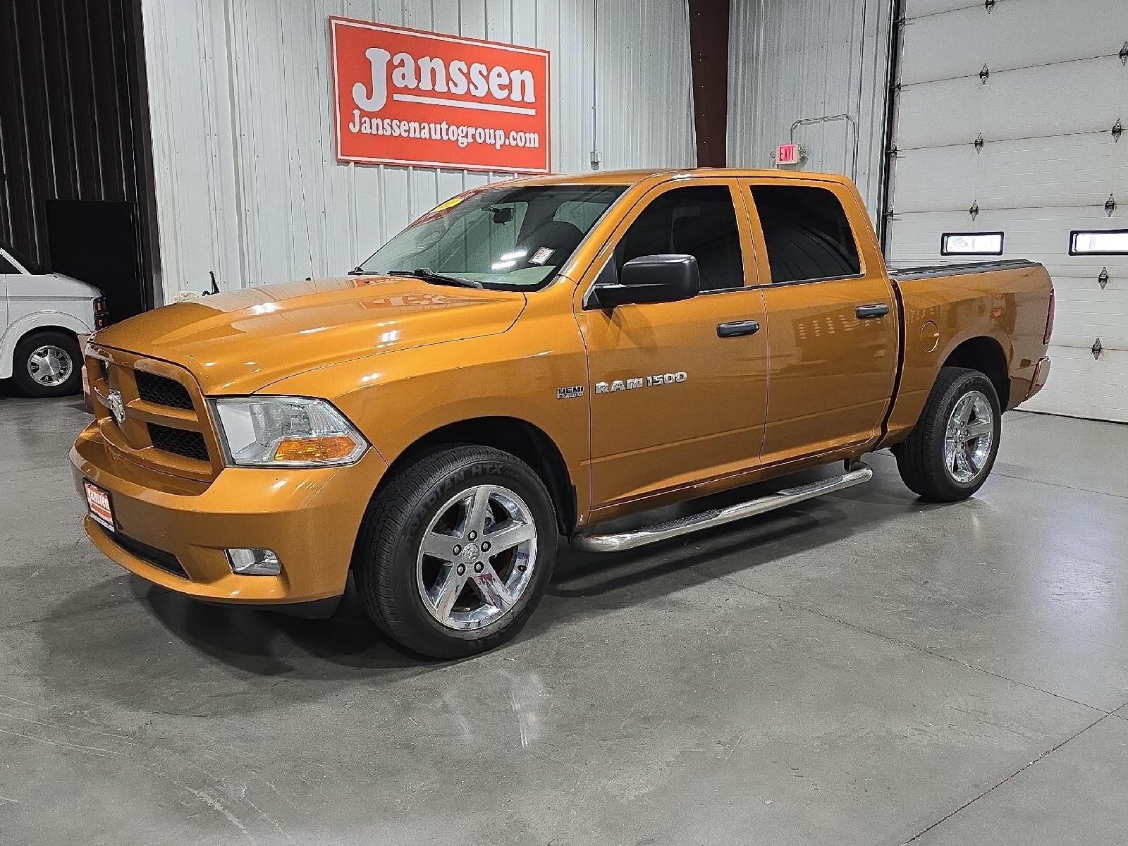 2012 DODGE Ram