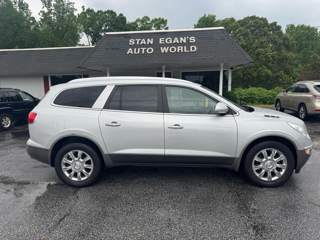 2011 BUICK Enclave