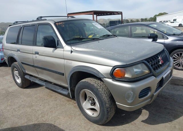 2000 MITSUBISHI Montero Sport