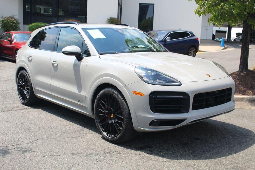 2021 PORSCHE Cayenne