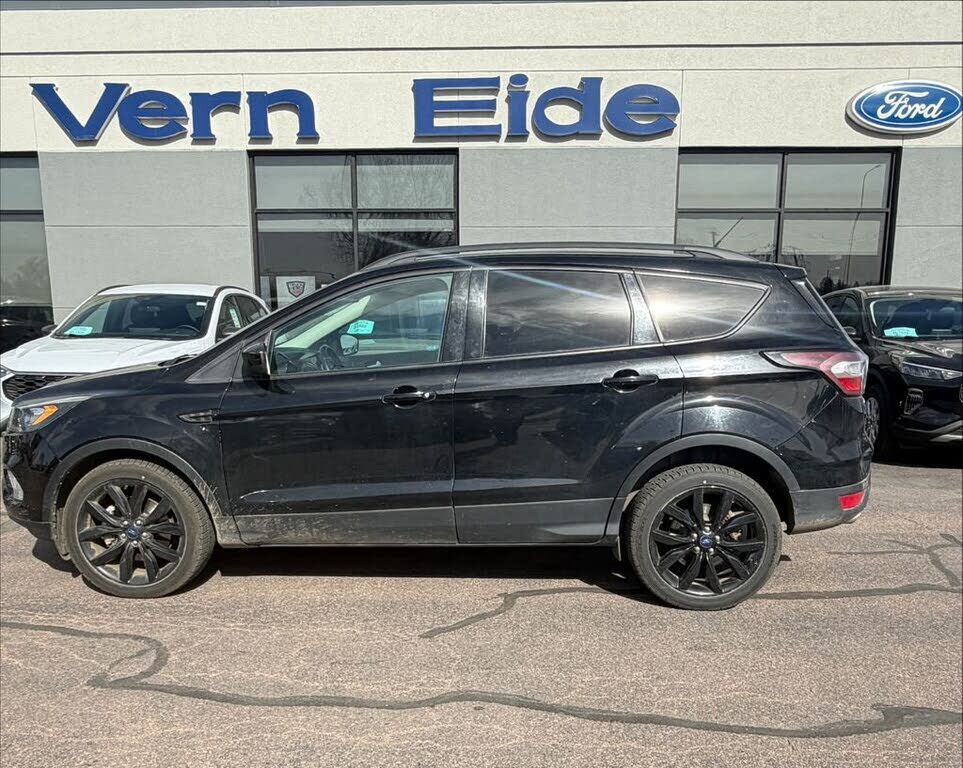 2017 FORD Escape