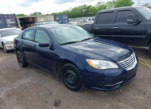 2013 CHRYSLER 200