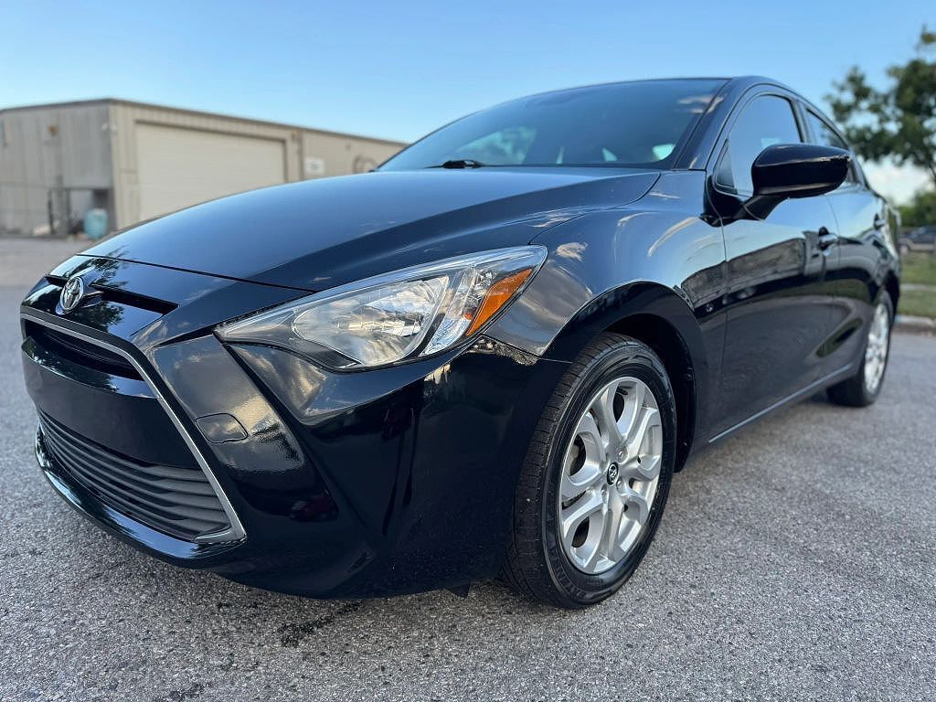 2017 TOYOTA Yaris