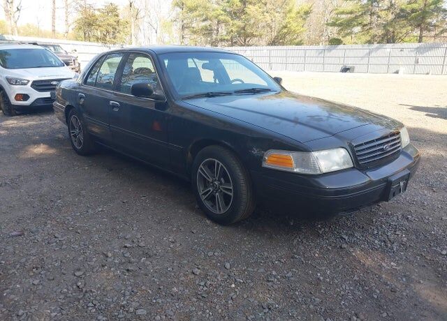 2003 FORD Crown Victoria