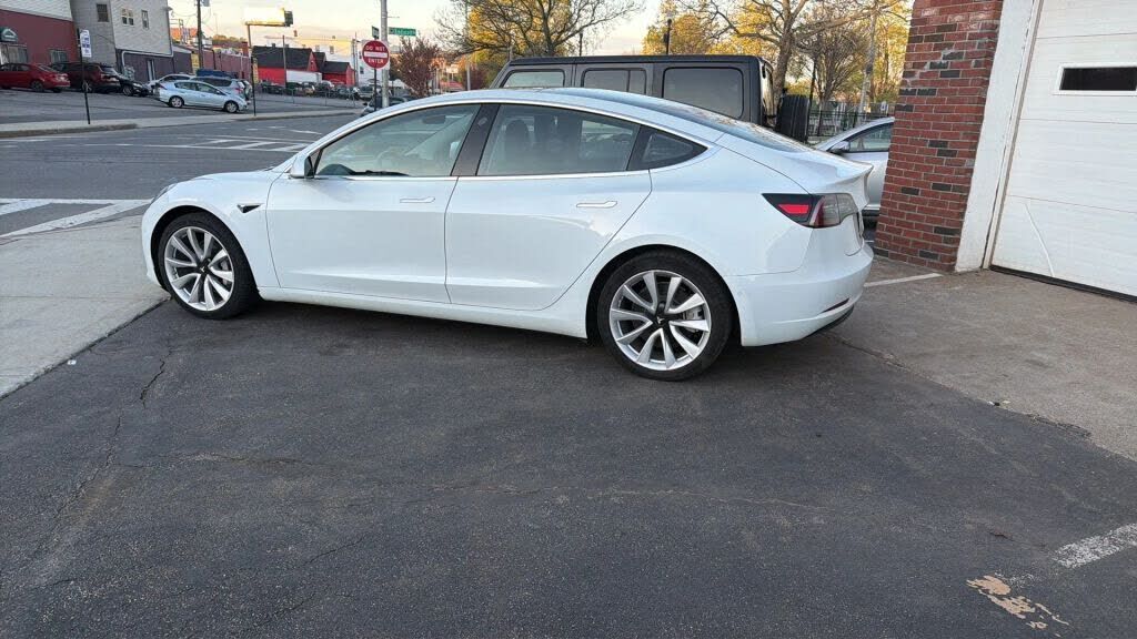2018 TESLA Model 3