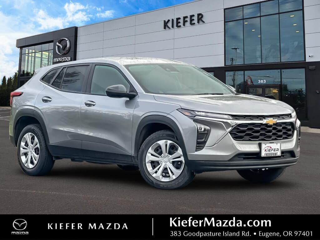 2024 CHEVROLET Trax