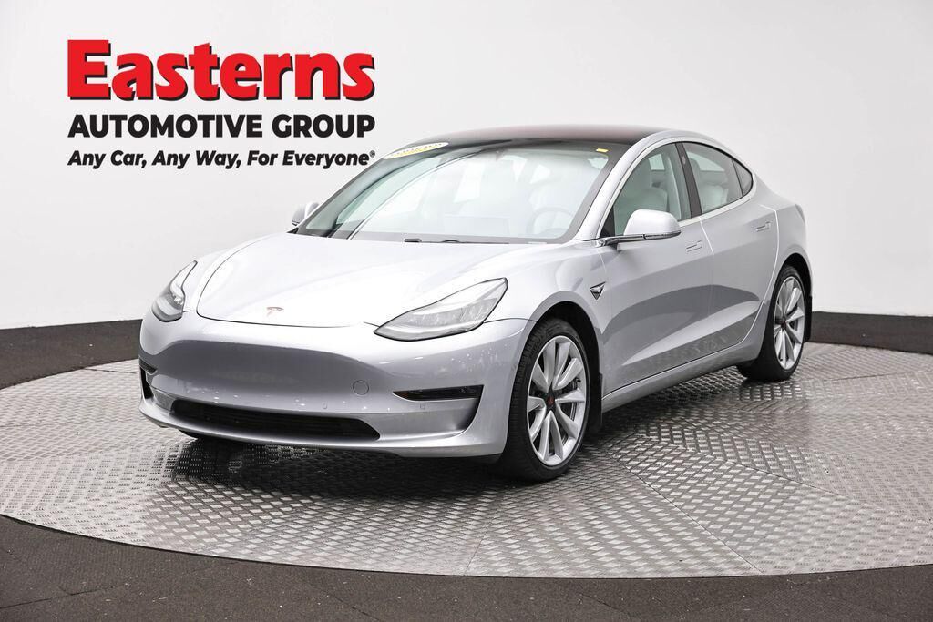 2018 TESLA Model 3