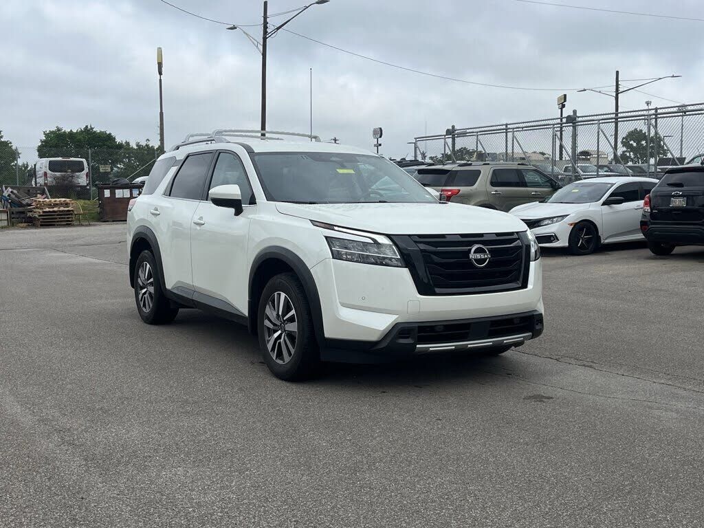 2023 NISSAN Pathfinder