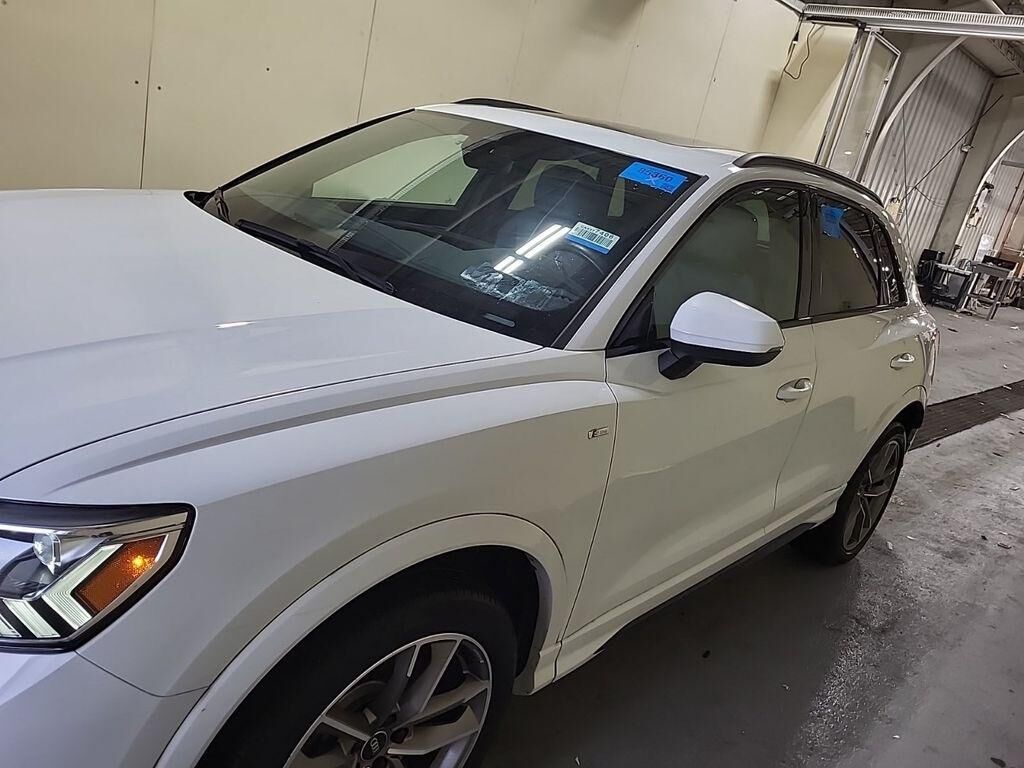 2022 AUDI Q3