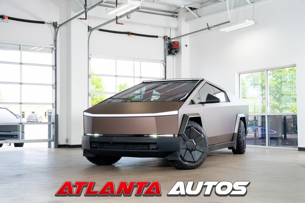 2024 TESLA Cybertruck