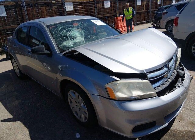 2014 DODGE Avenger