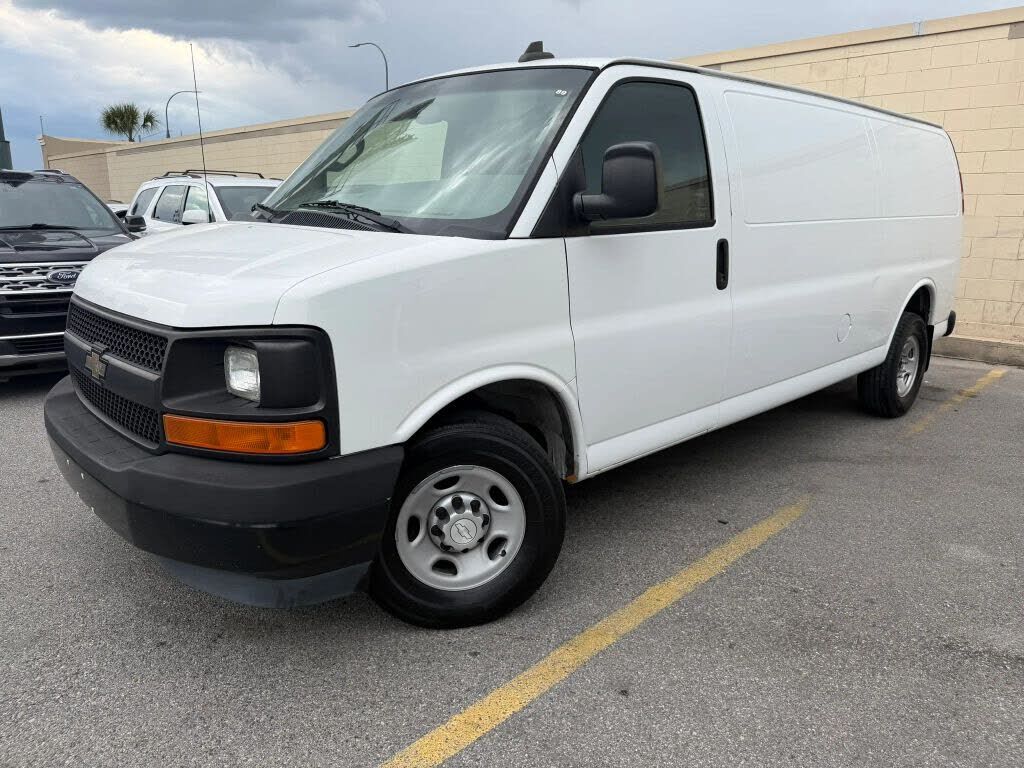 2017 CHEVROLET Express