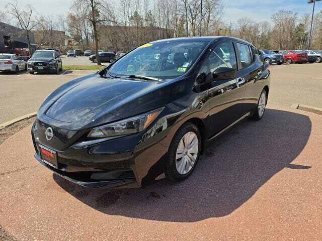 2024 NISSAN Leaf