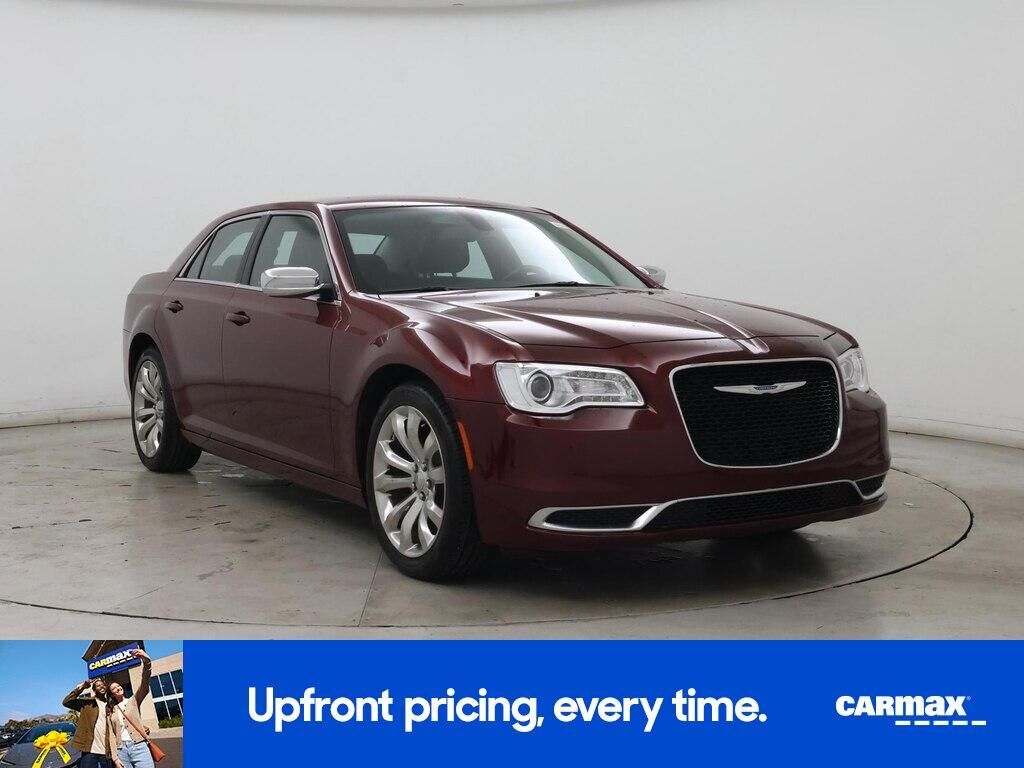 2019 CHRYSLER 300