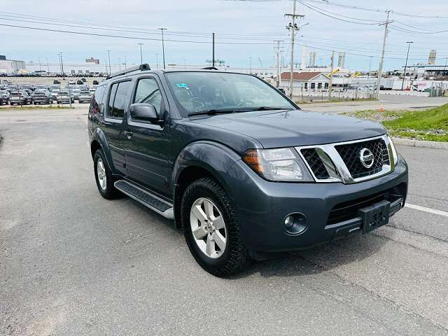 2011 NISSAN Pathfinder