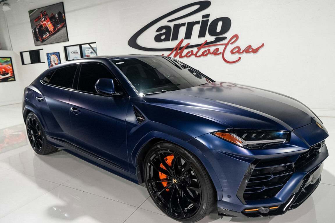2021 LAMBORGHINI URUS