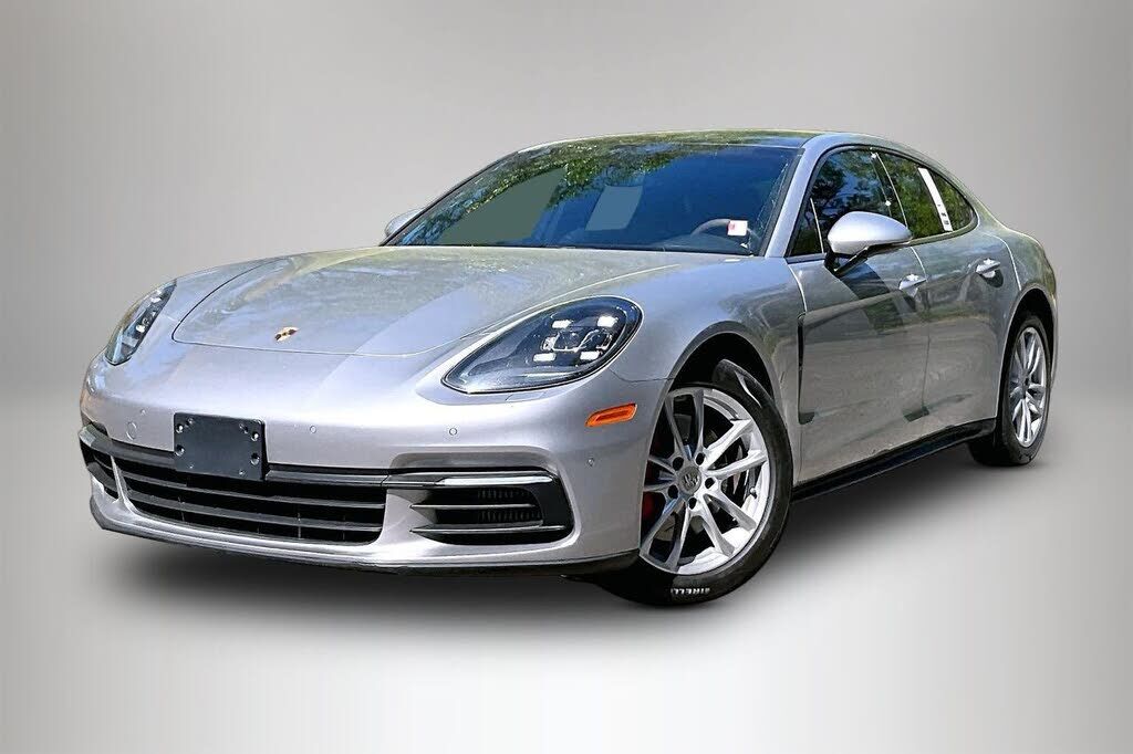 2017 PORSCHE Panamera