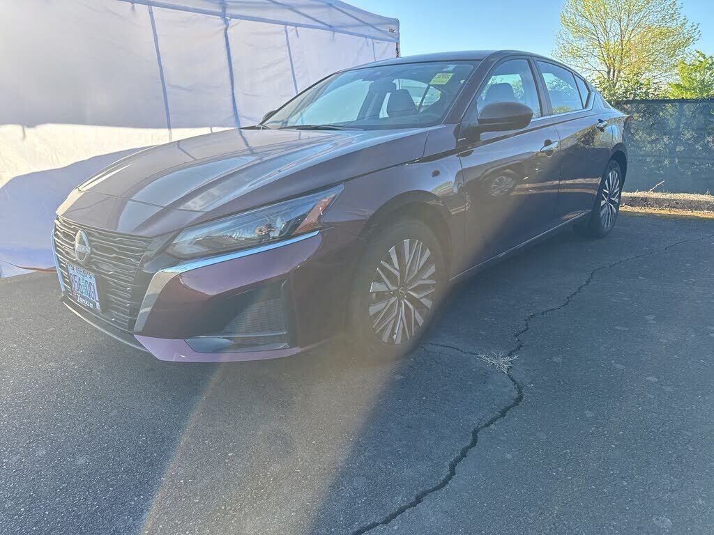 2024 NISSAN Altima