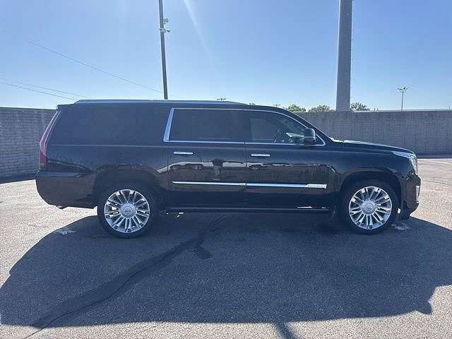 2018 CADILLAC Escalade ESV