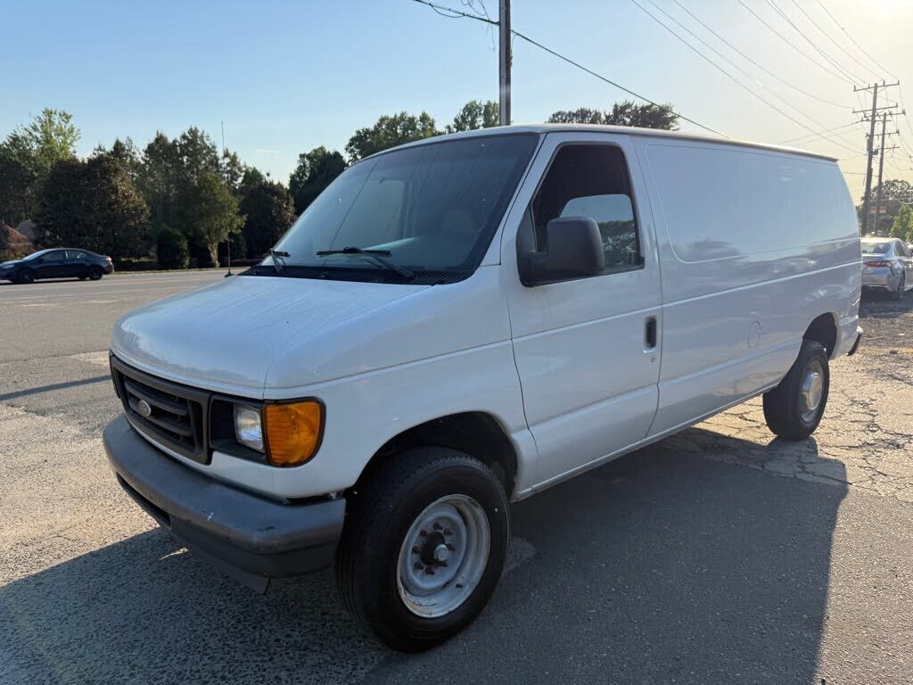 2005 FORD E-250