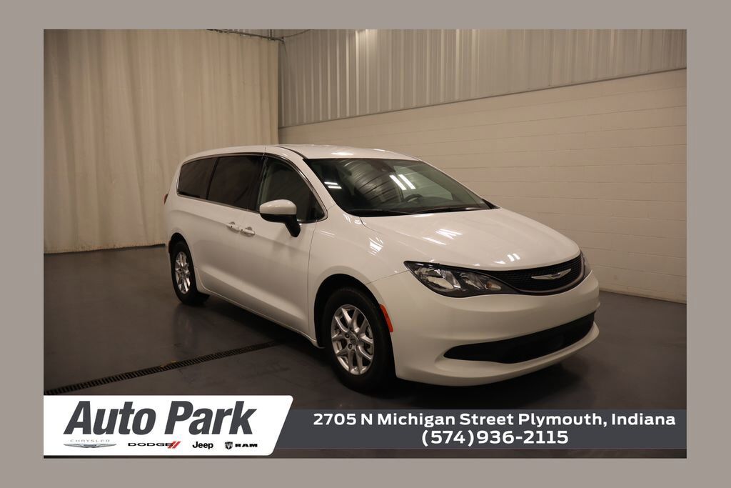 2023 CHRYSLER Voyager