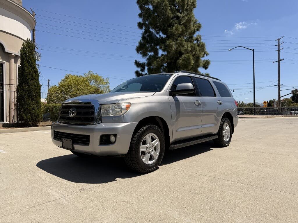 2012 TOYOTA Sequoia