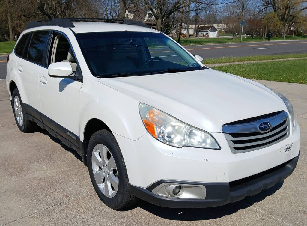 2011 SUBARU Outback