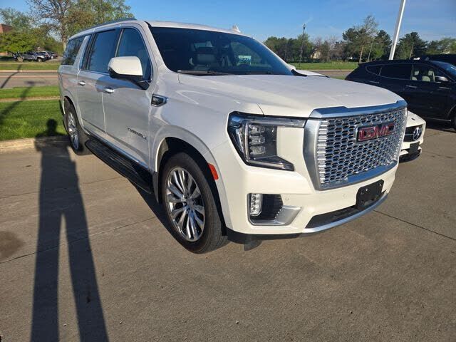 2023 GMC Yukon XL