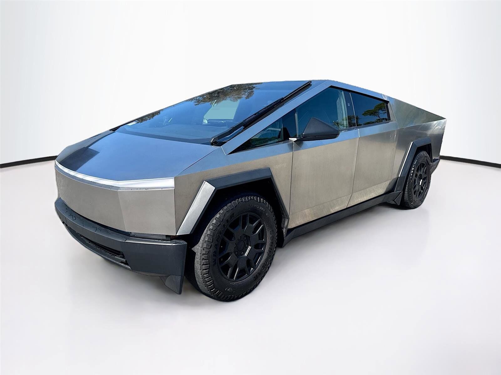 2024 TESLA Cybertruck