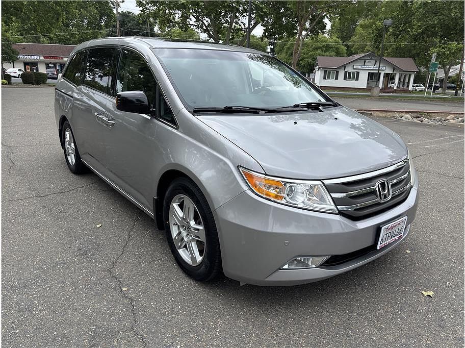 2011 HONDA Odyssey
