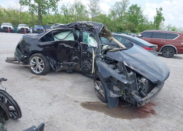 2013 FORD Taurus