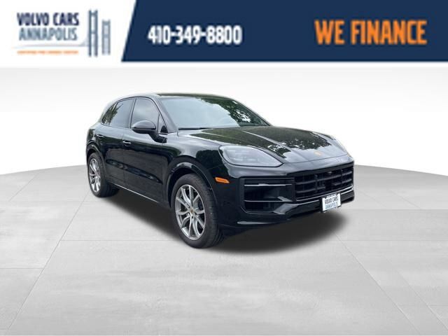 2024 PORSCHE Cayenne
