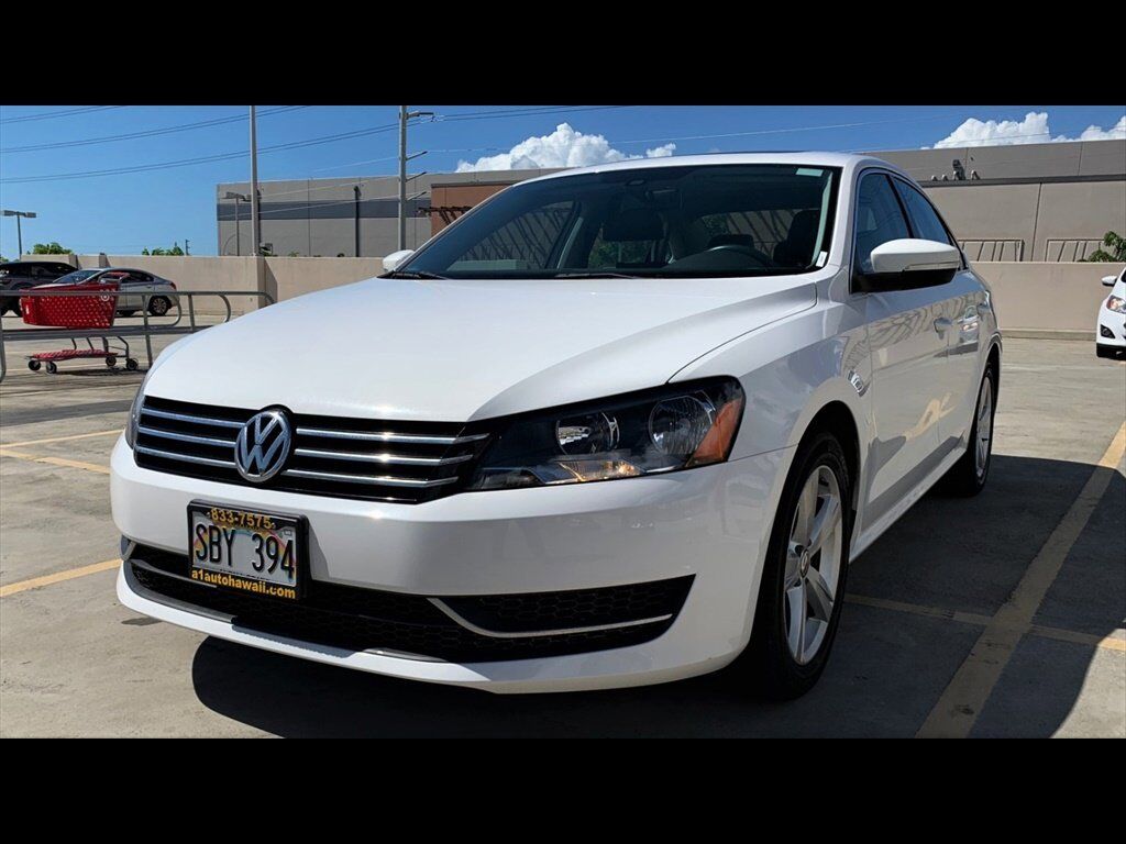 2013 VOLKSWAGEN Passat