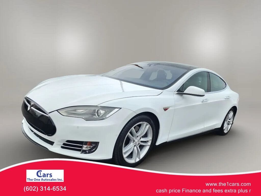 2015 TESLA Model S