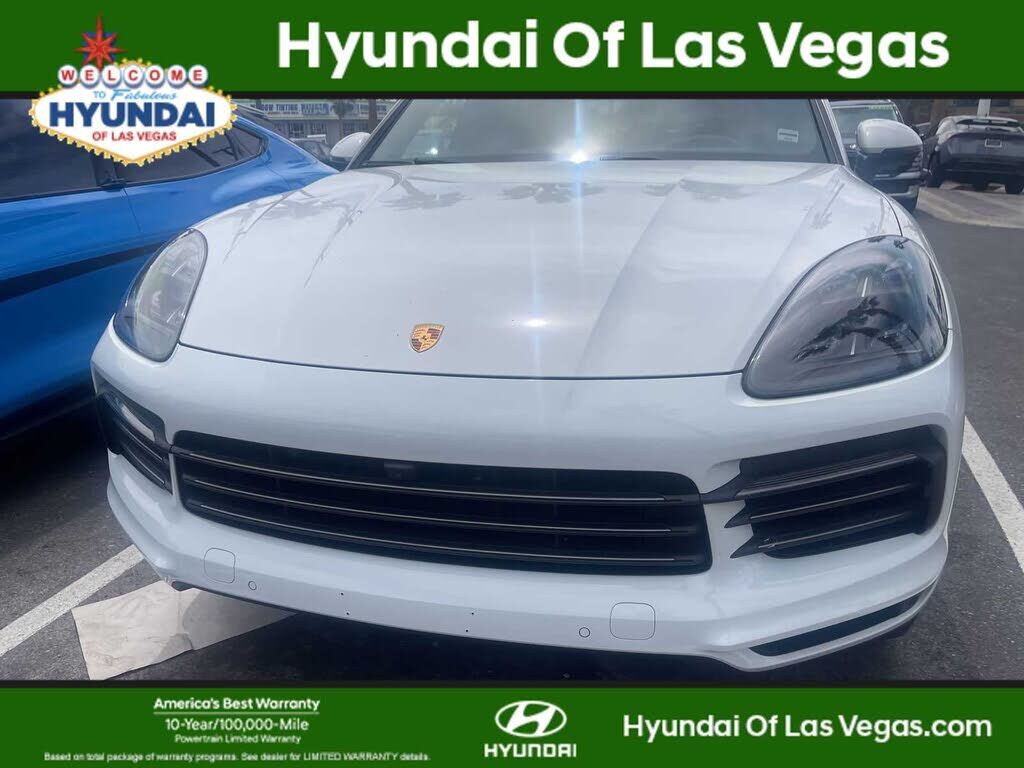 2023 PORSCHE Cayenne