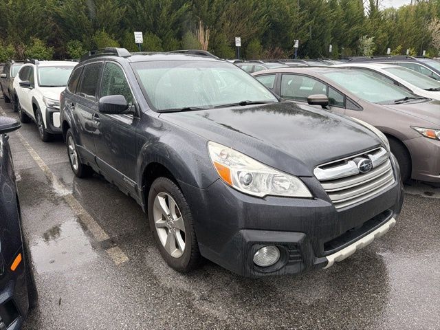 2013 SUBARU Outback