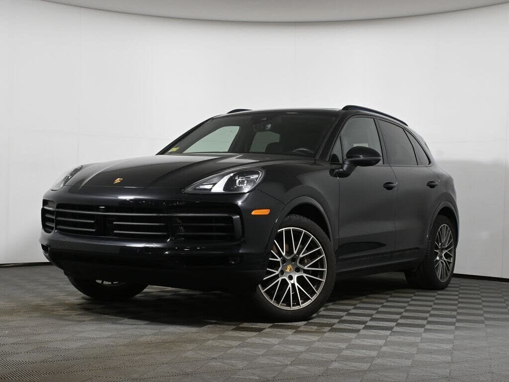 2023 PORSCHE Cayenne