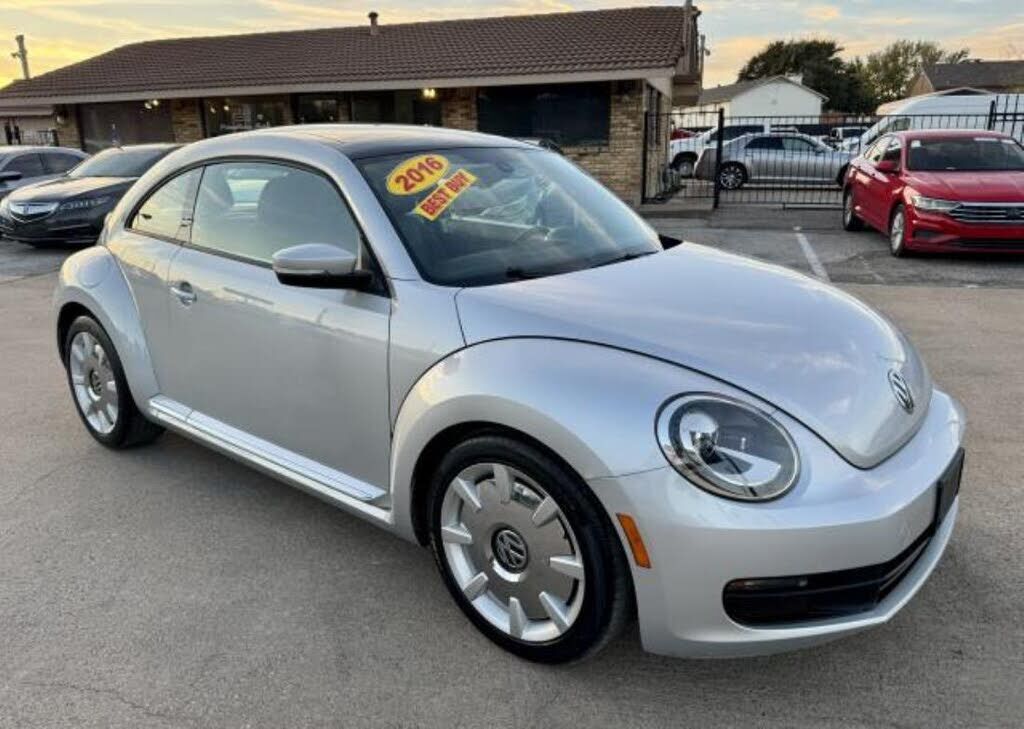 2016 VOLKSWAGEN Beetle