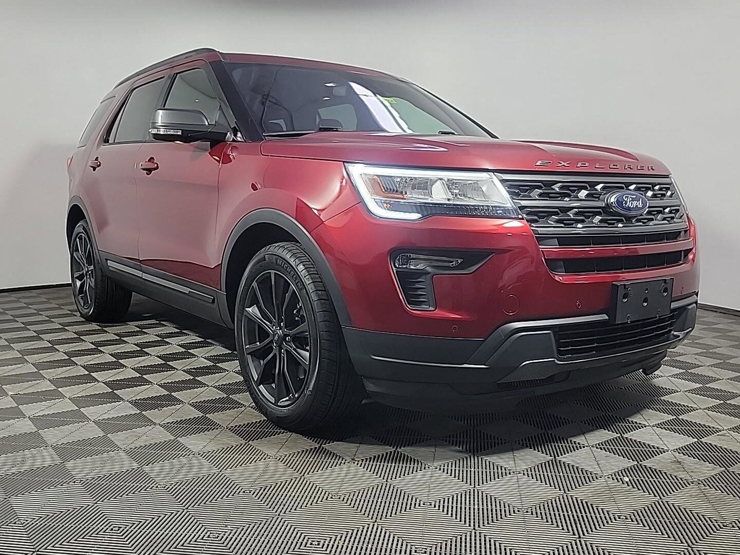 2018 FORD Explorer