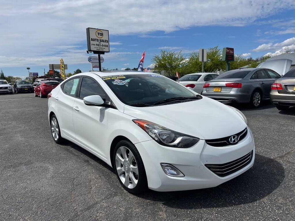 2013 HYUNDAI Elantra