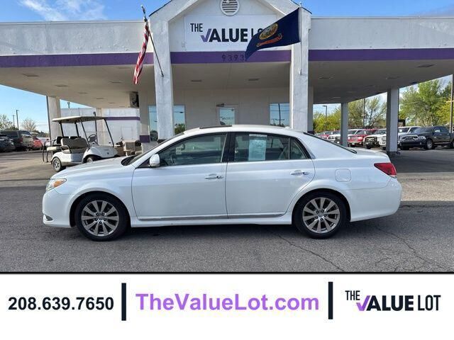 2011 TOYOTA Avalon