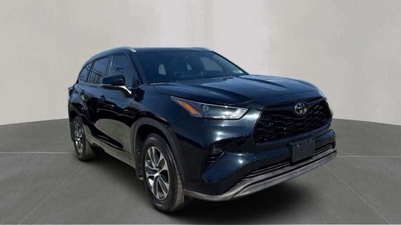 2022 TOYOTA Highlander