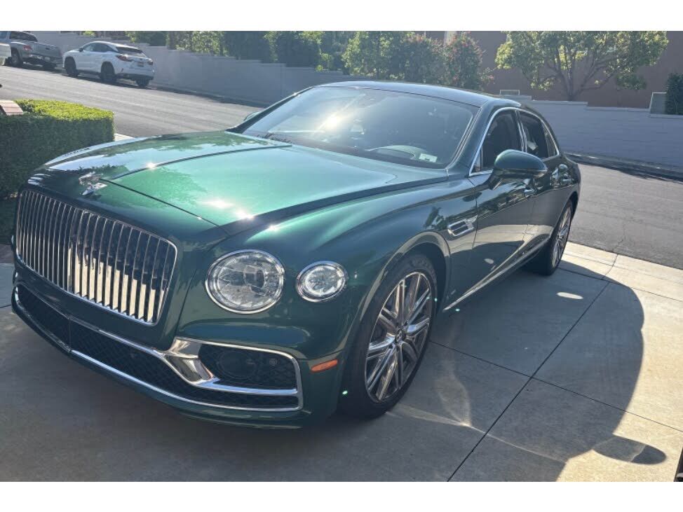 2022 BENTLEY Flying Spur