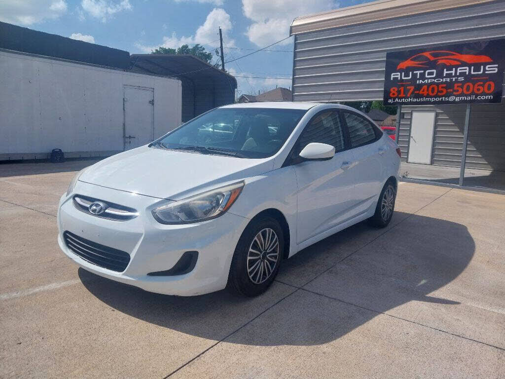 2015 HYUNDAI Accent